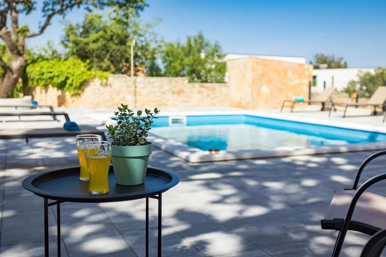 Apartments Cesare With Shared Pool Liznjan 0*,  Croatia