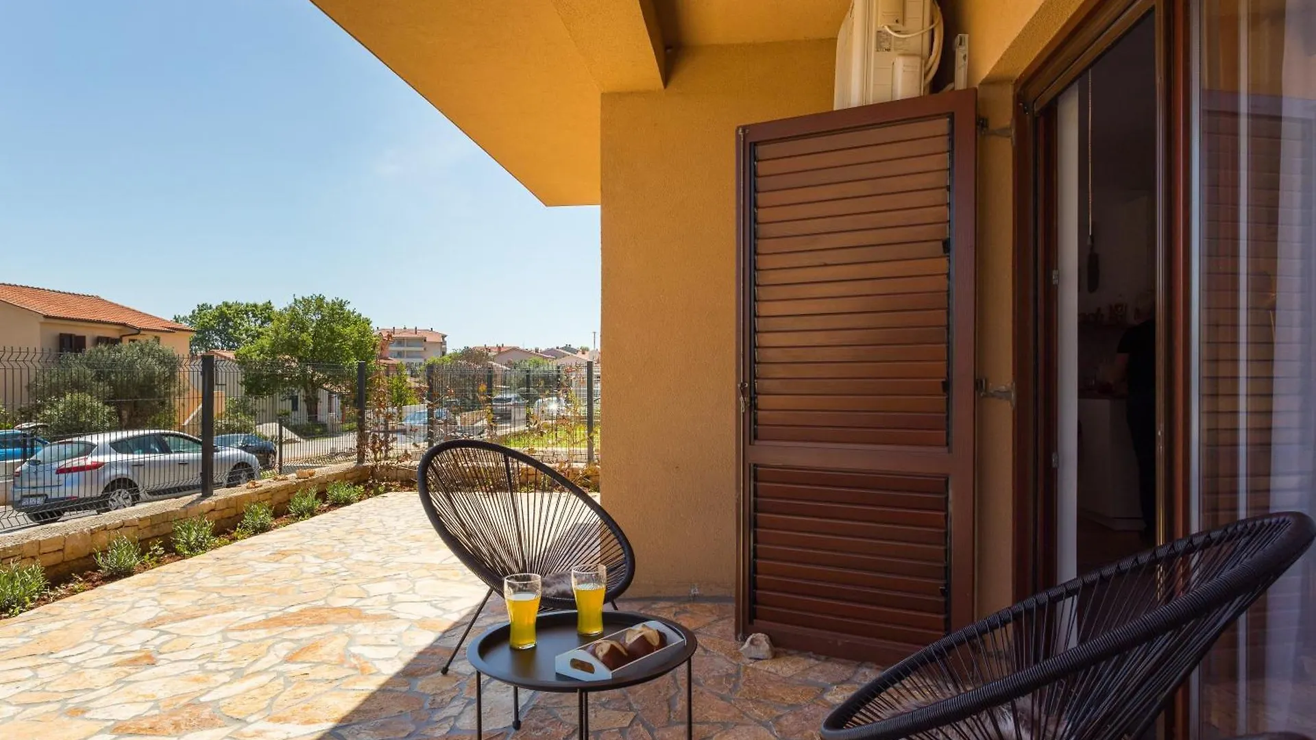 Apartments Cesare With Shared Pool Liznjan