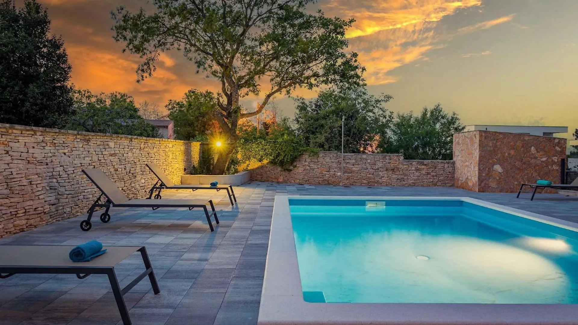 Apartments Cesare With Shared Pool Liznjan 0*,  Croatia