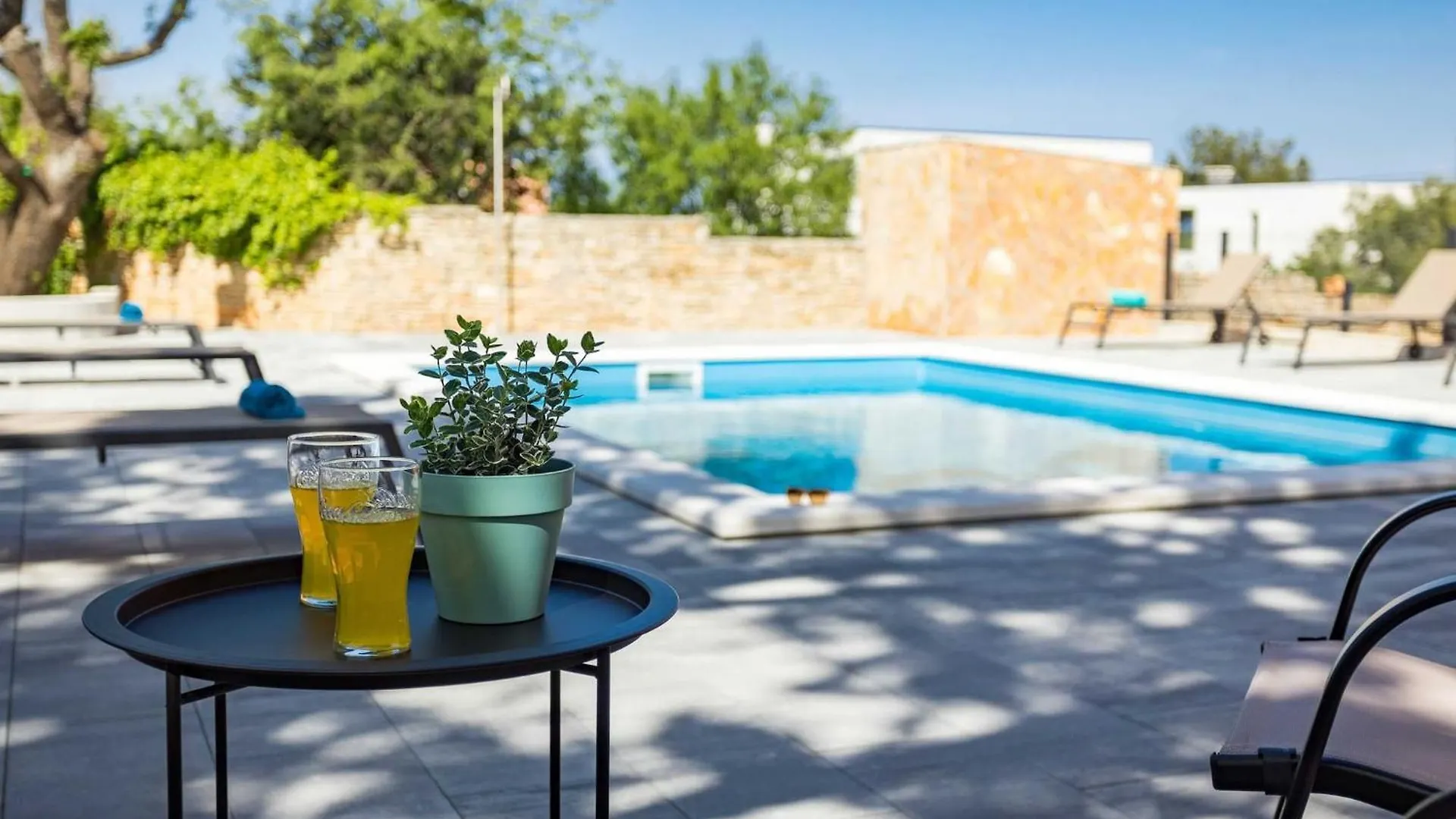 Apartments Cesare With Shared Pool Ližnjan Kroatië