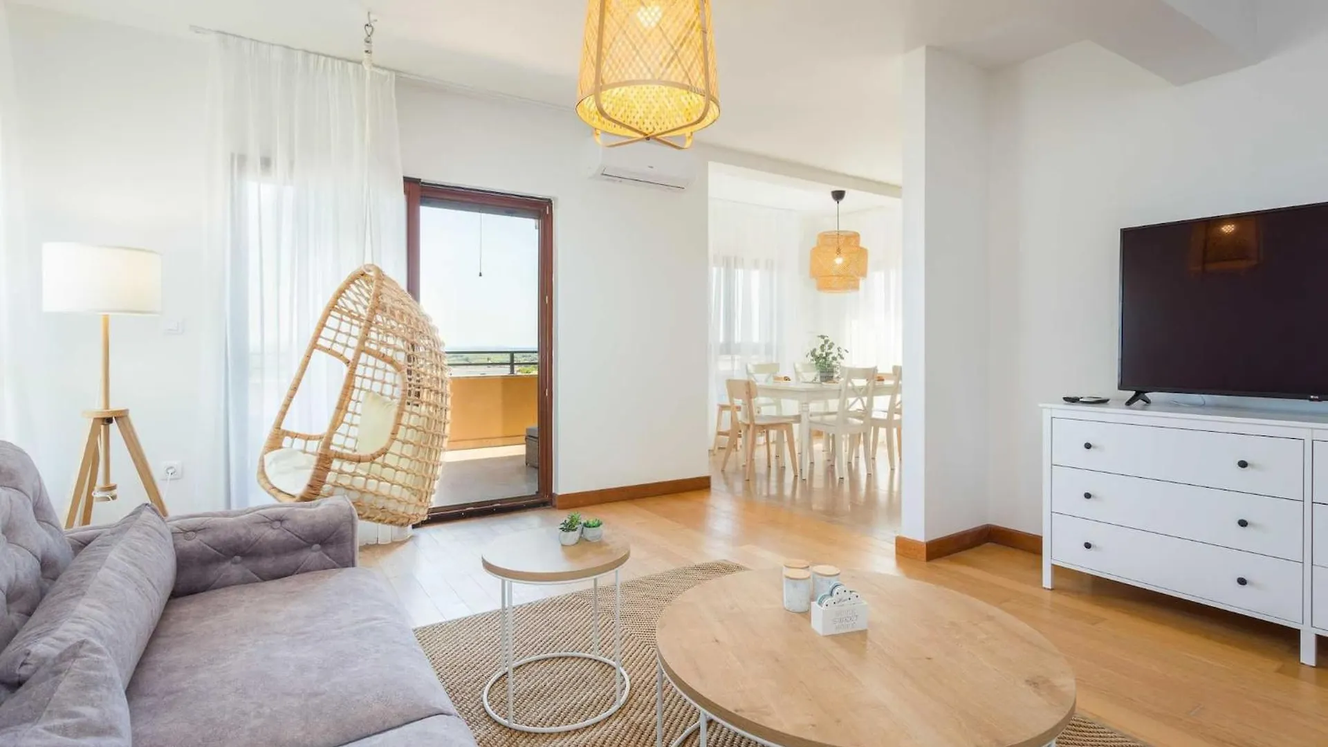 Apartments Cesare With Shared Pool Liznjan